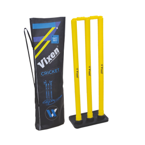 CRICKET PLASTIC STUMP SET WITH RUBBER BASE